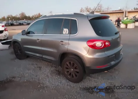 2009 Volkswagen Tiguan S/Se/Sel z USA, uszkodzony, nr VIN WVGAV75N99W003925